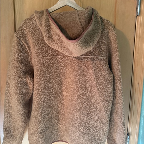 Patagonia Womens Tan Retro Pile Fleece Jacket - Picture 3 of 6